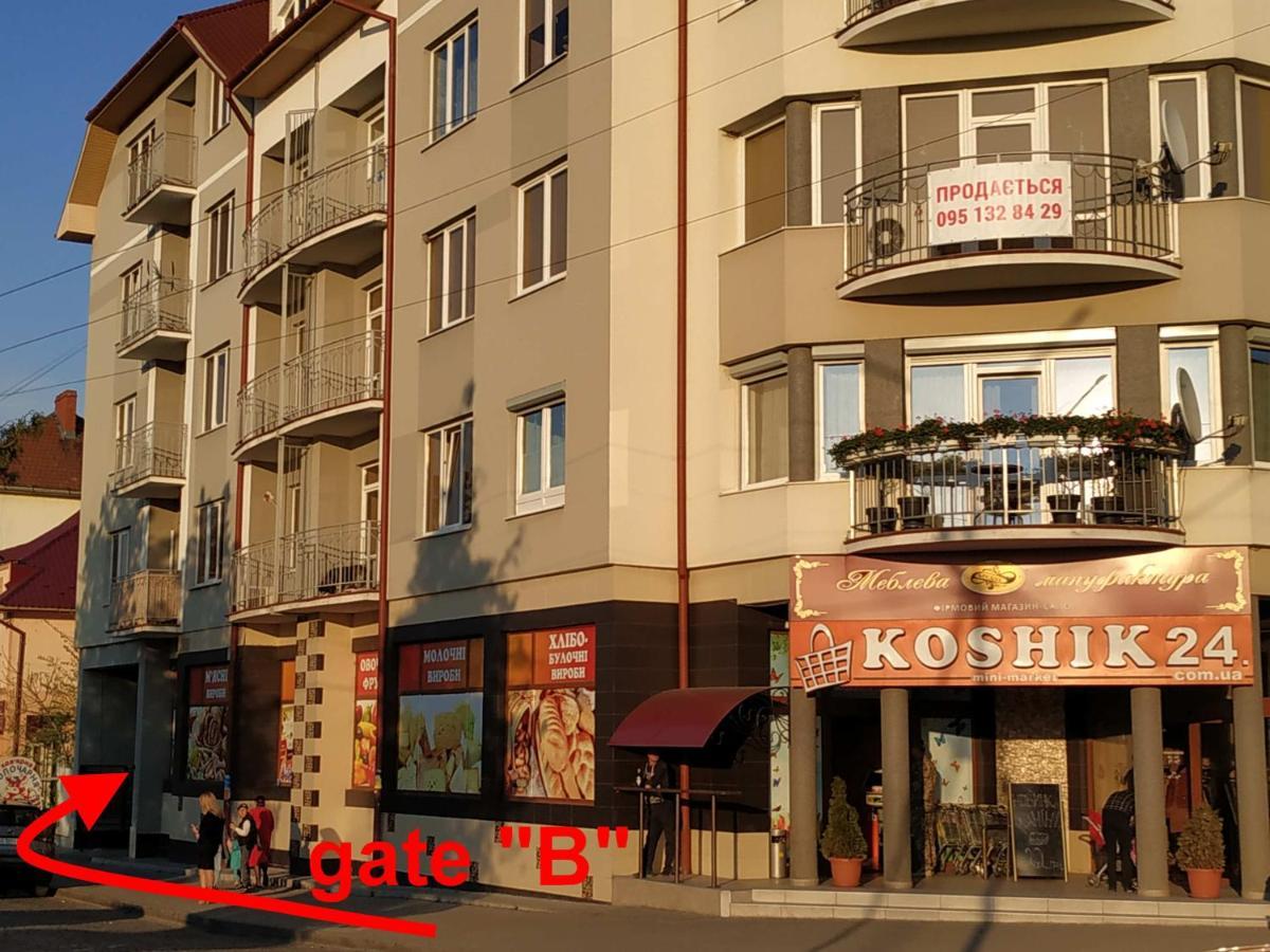 Lux Apartment Мукачево Екстер'єр фото