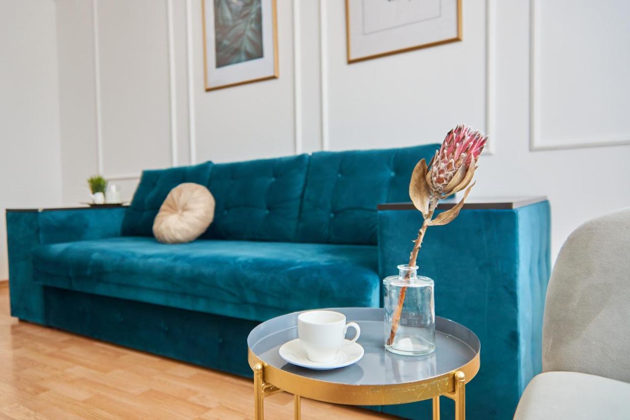 Lux Apartment Мукачево Екстер'єр фото