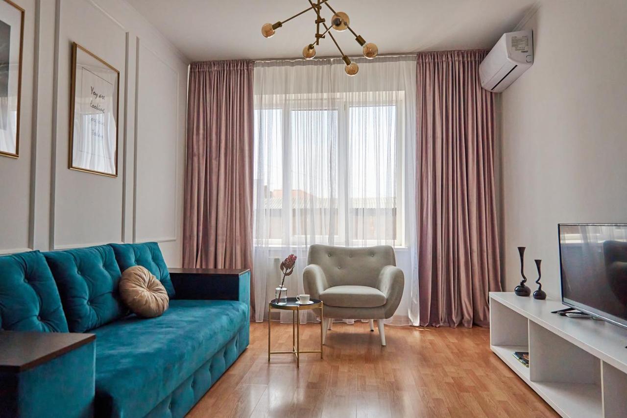 Lux Apartment Мукачево Екстер'єр фото