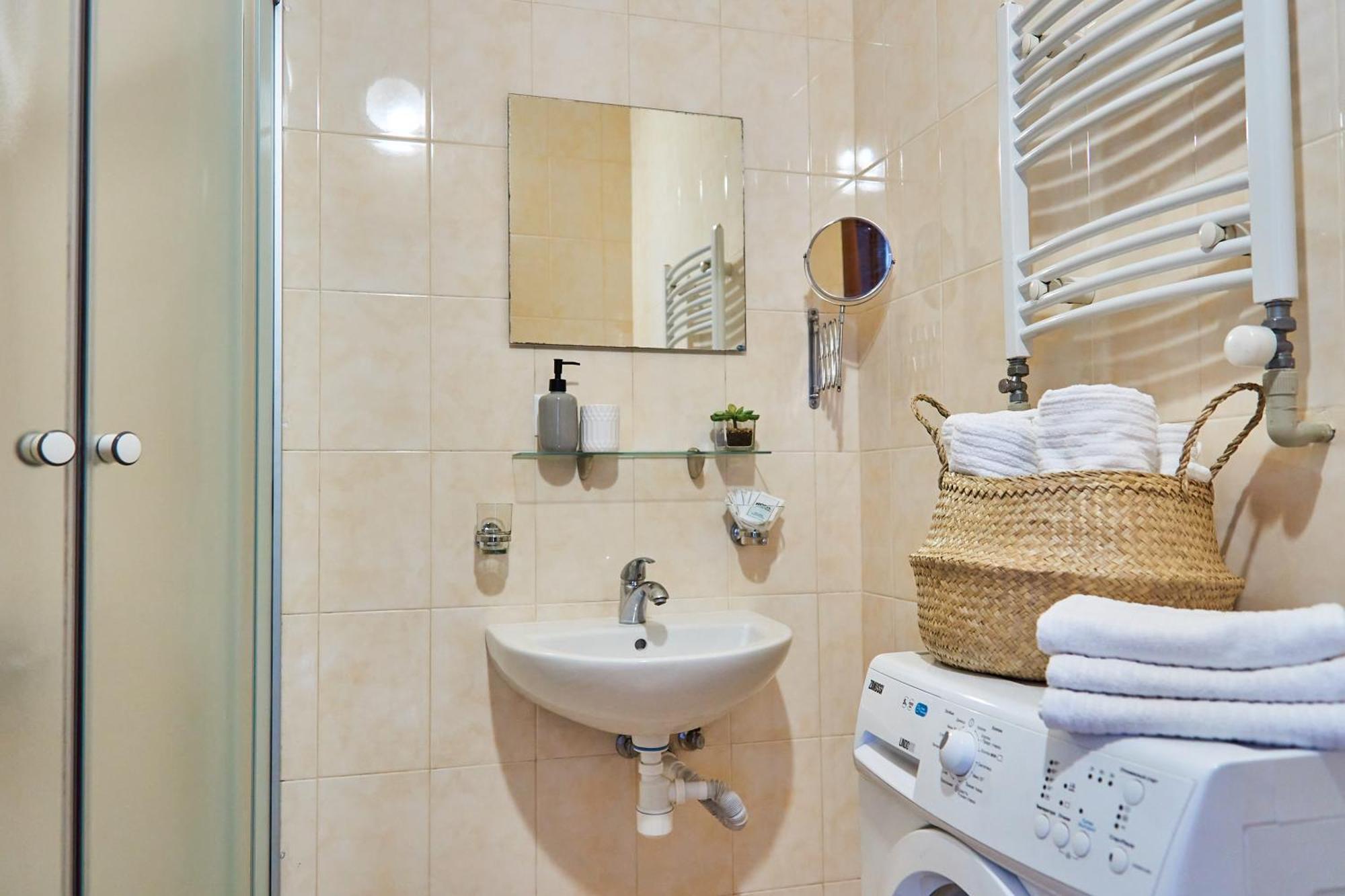 Lux Apartment Мукачево Екстер'єр фото