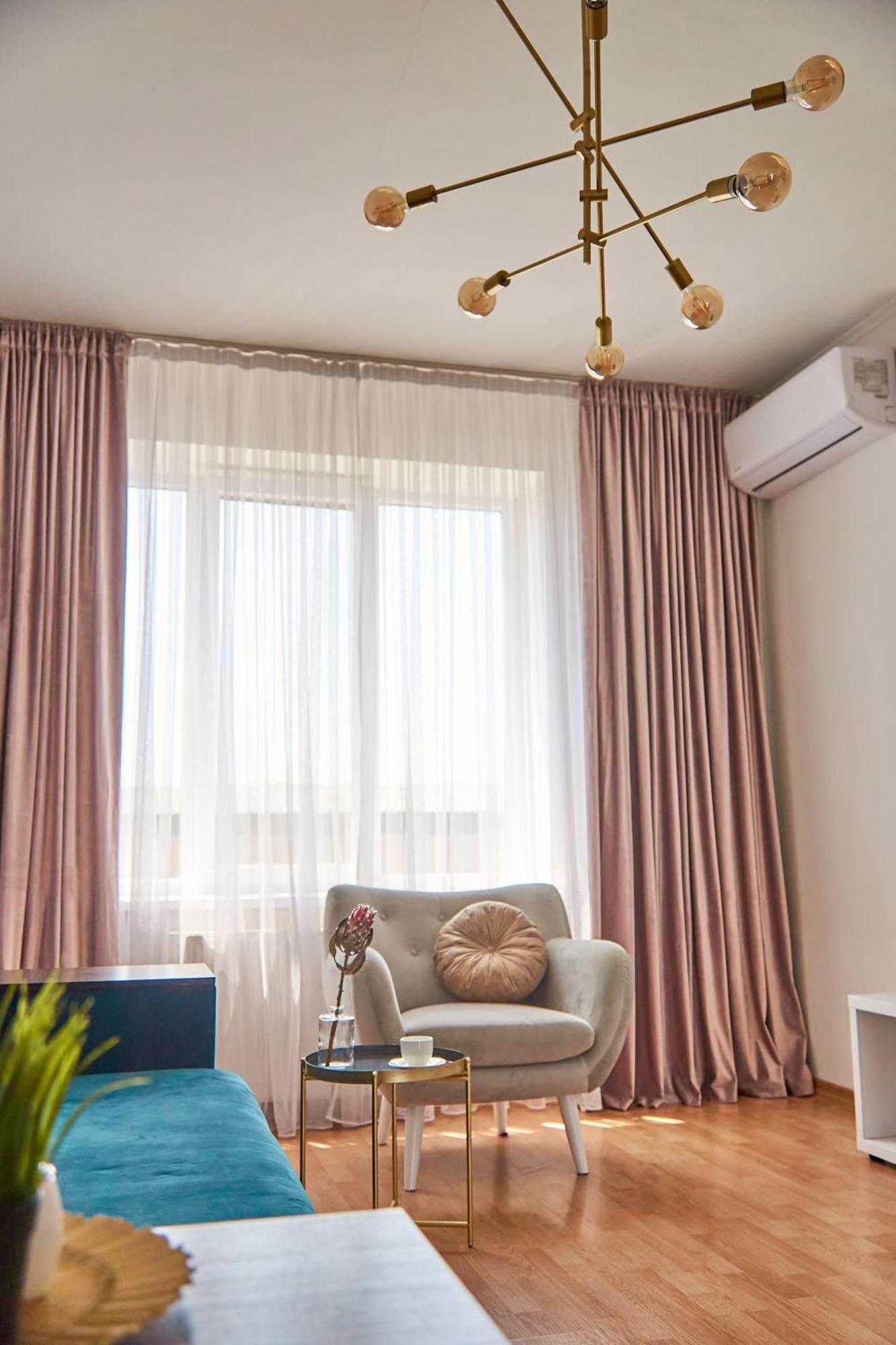 Lux Apartment Мукачево Екстер'єр фото